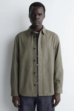 POCKET-DETAIL COTTON SHIRT