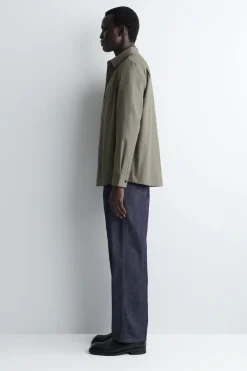 POCKET-DETAIL COTTON SHIRT