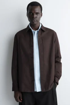 POCKET-DETAIL COTTON SHIRT