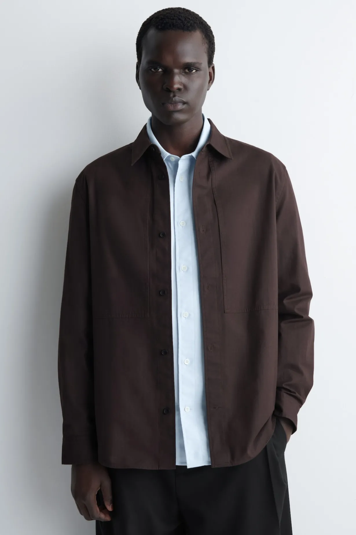 POCKET-DETAIL COTTON SHIRT