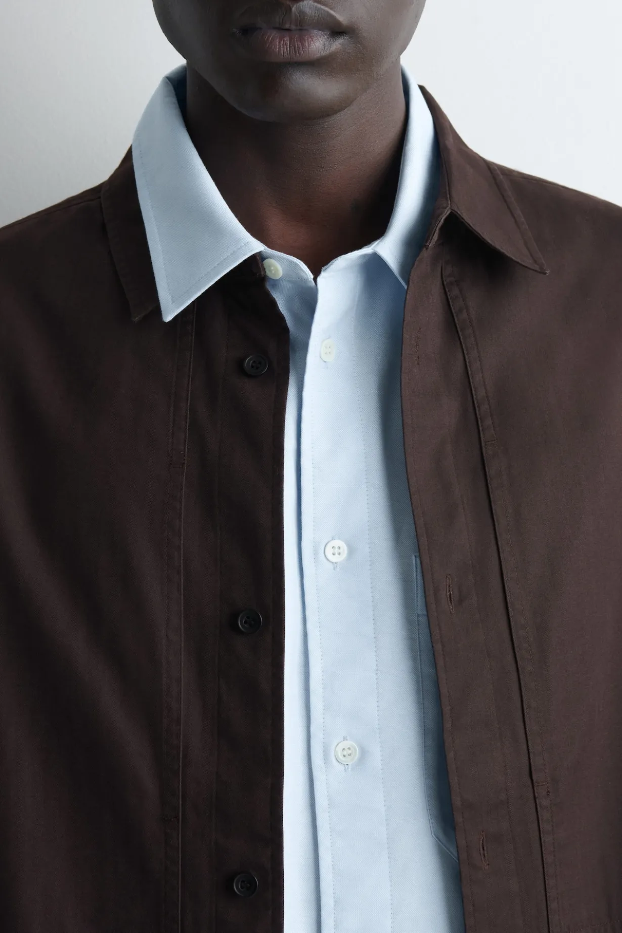 POCKET-DETAIL COTTON SHIRT