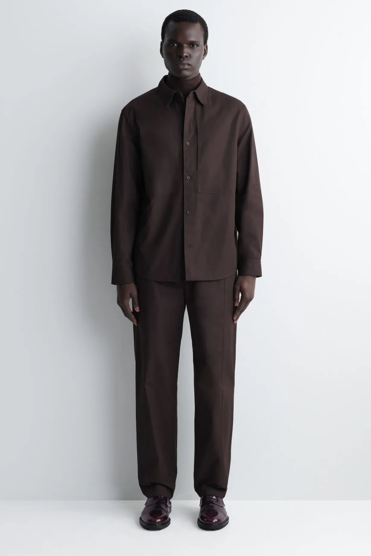 POCKET-DETAIL COTTON SHIRT