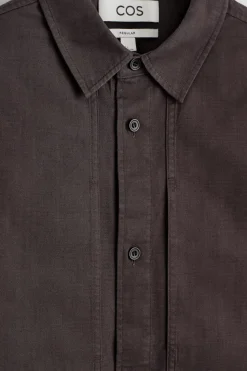 POCKET-DETAIL COTTON SHIRT