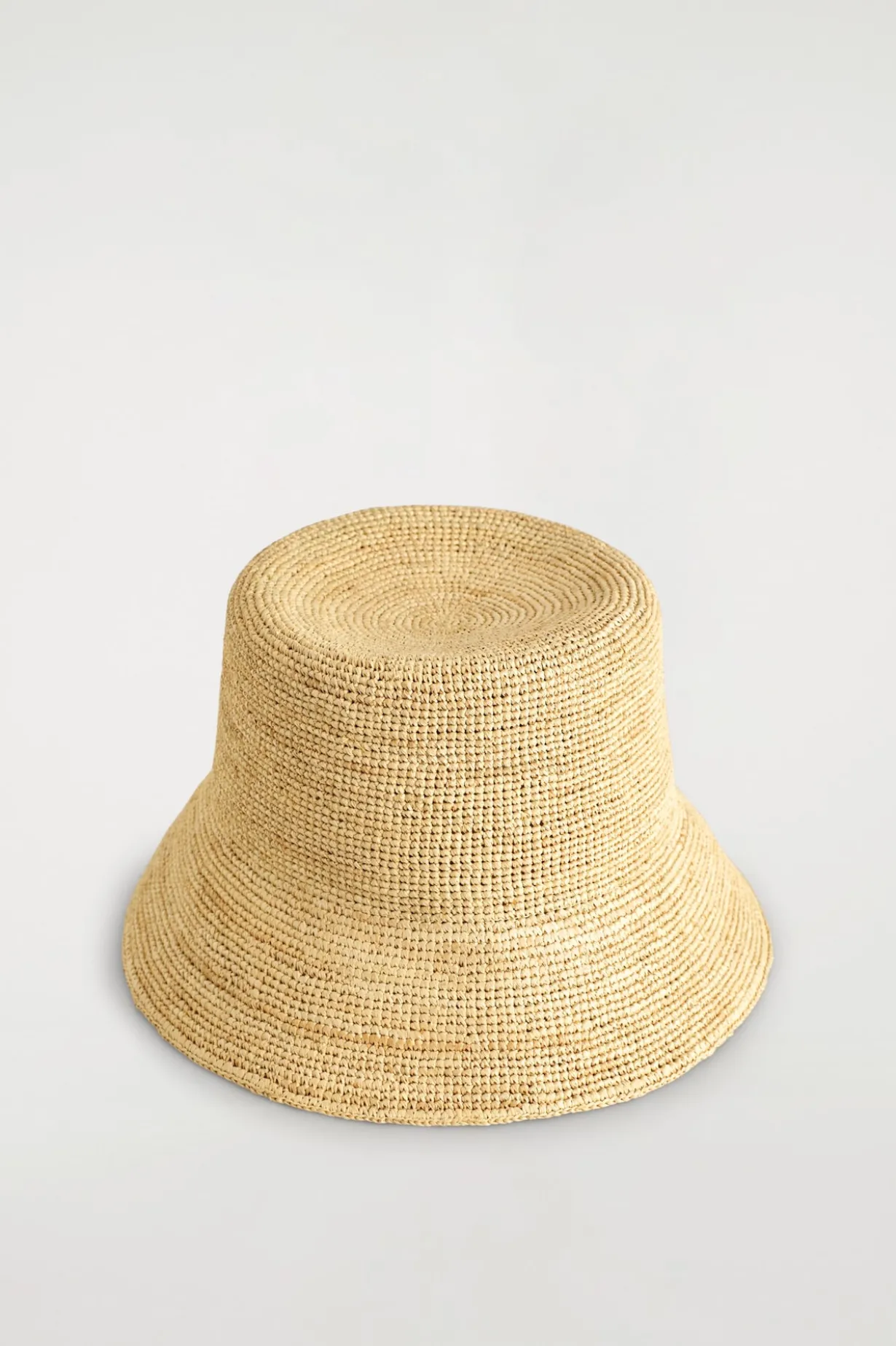 RAFFIA BUCKET HAT