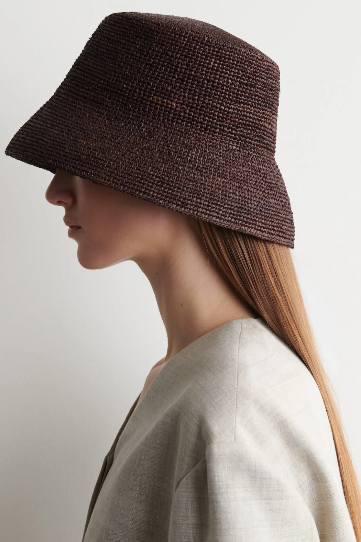 RAFFIA BUCKET HAT
