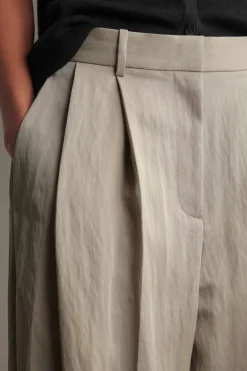 RELAXED FLUID WIDE-LEG PANTS