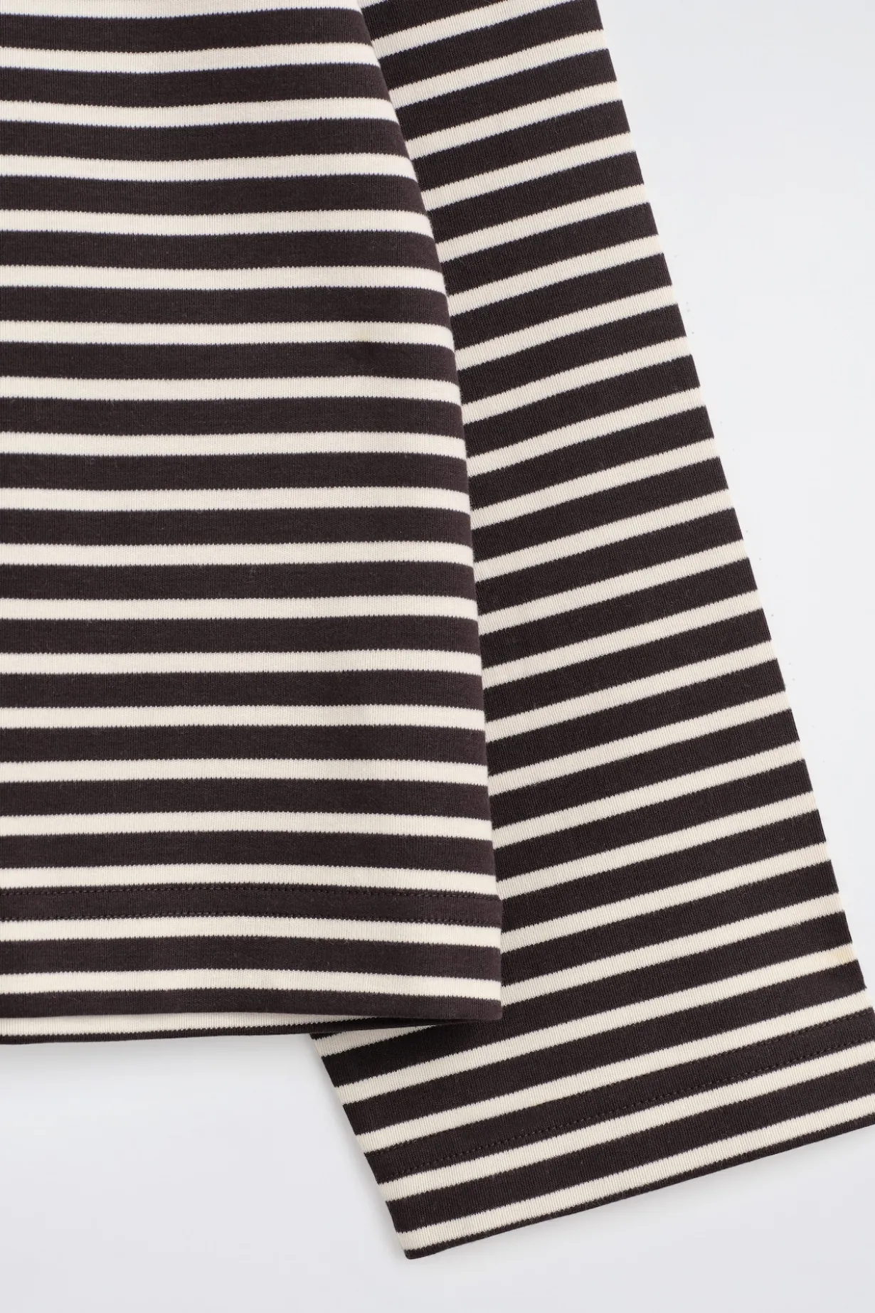 RELAXED JERSEY INTERLOCK LONG-SLEEVED T-SHIRT