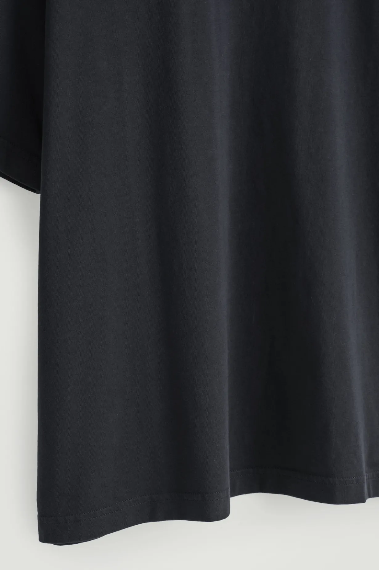 RELAXED LIGHTWEIGHT COTTON T-SHIRT