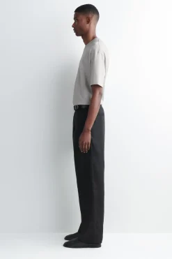RELAXED LIGHTWEIGHT COTTON T-SHIRT
