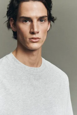 RELAXED LIGHTWEIGHT COTTON T-SHIRT