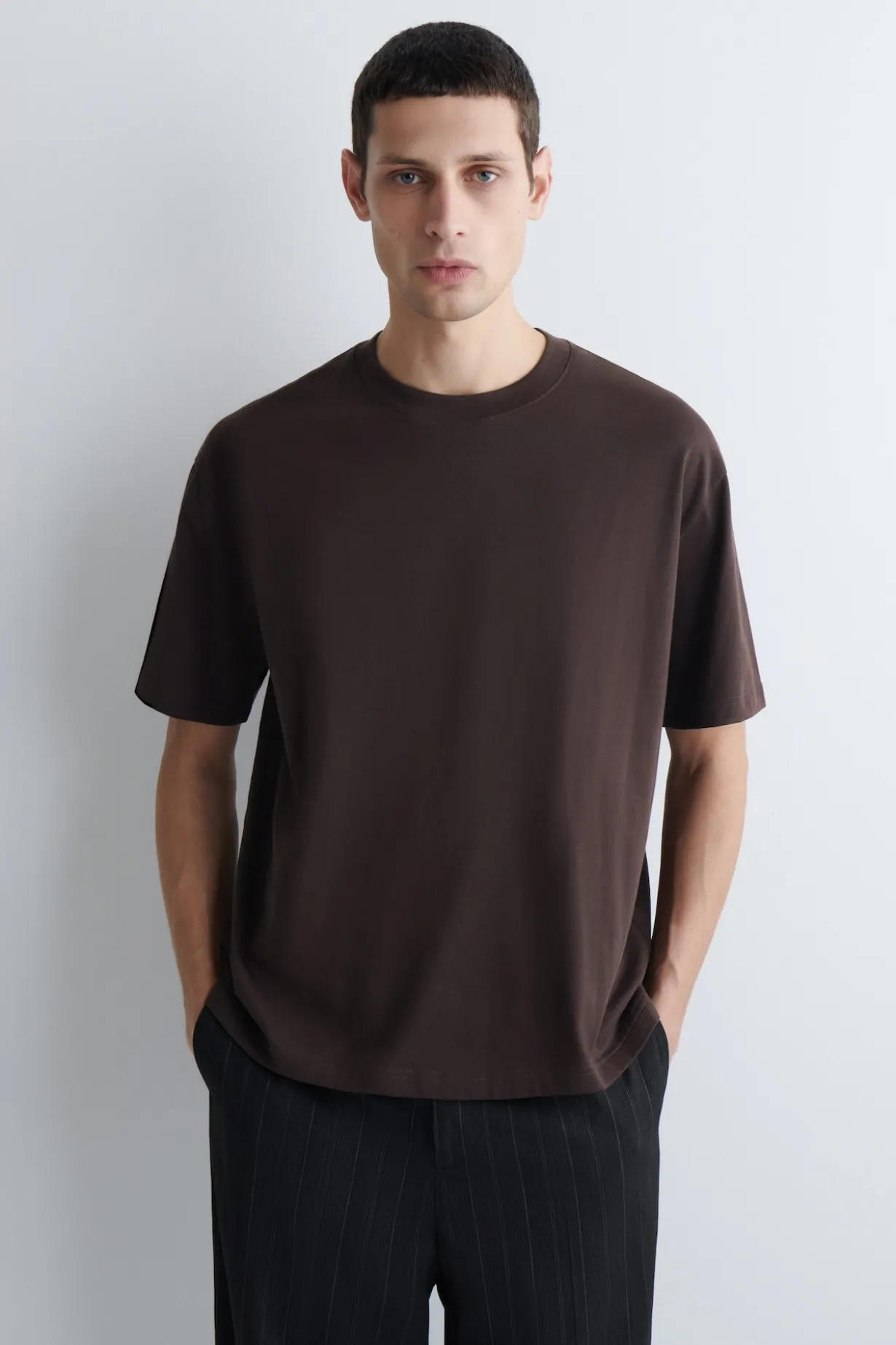 RELAXED LIGHTWEIGHT COTTON T-SHIRT