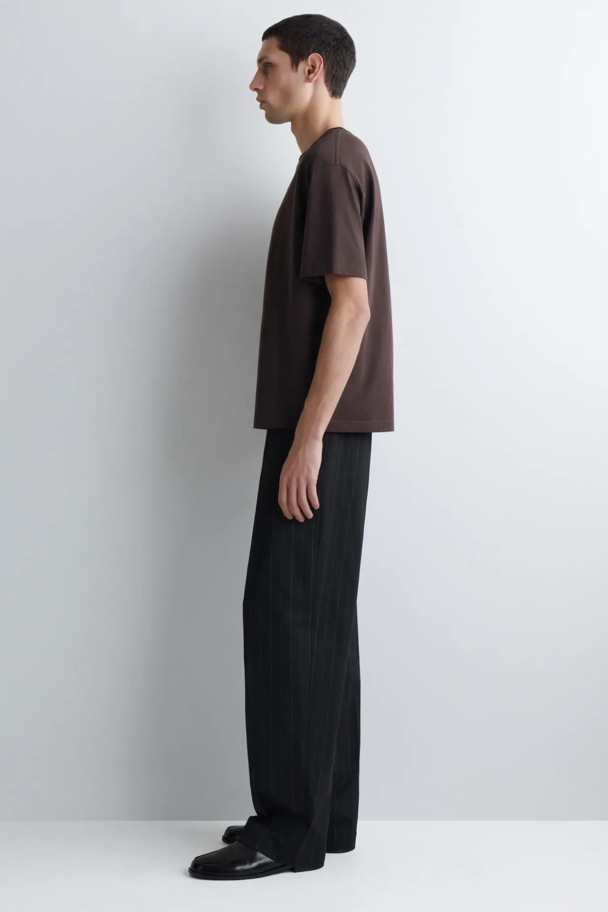 RELAXED LIGHTWEIGHT COTTON T-SHIRT