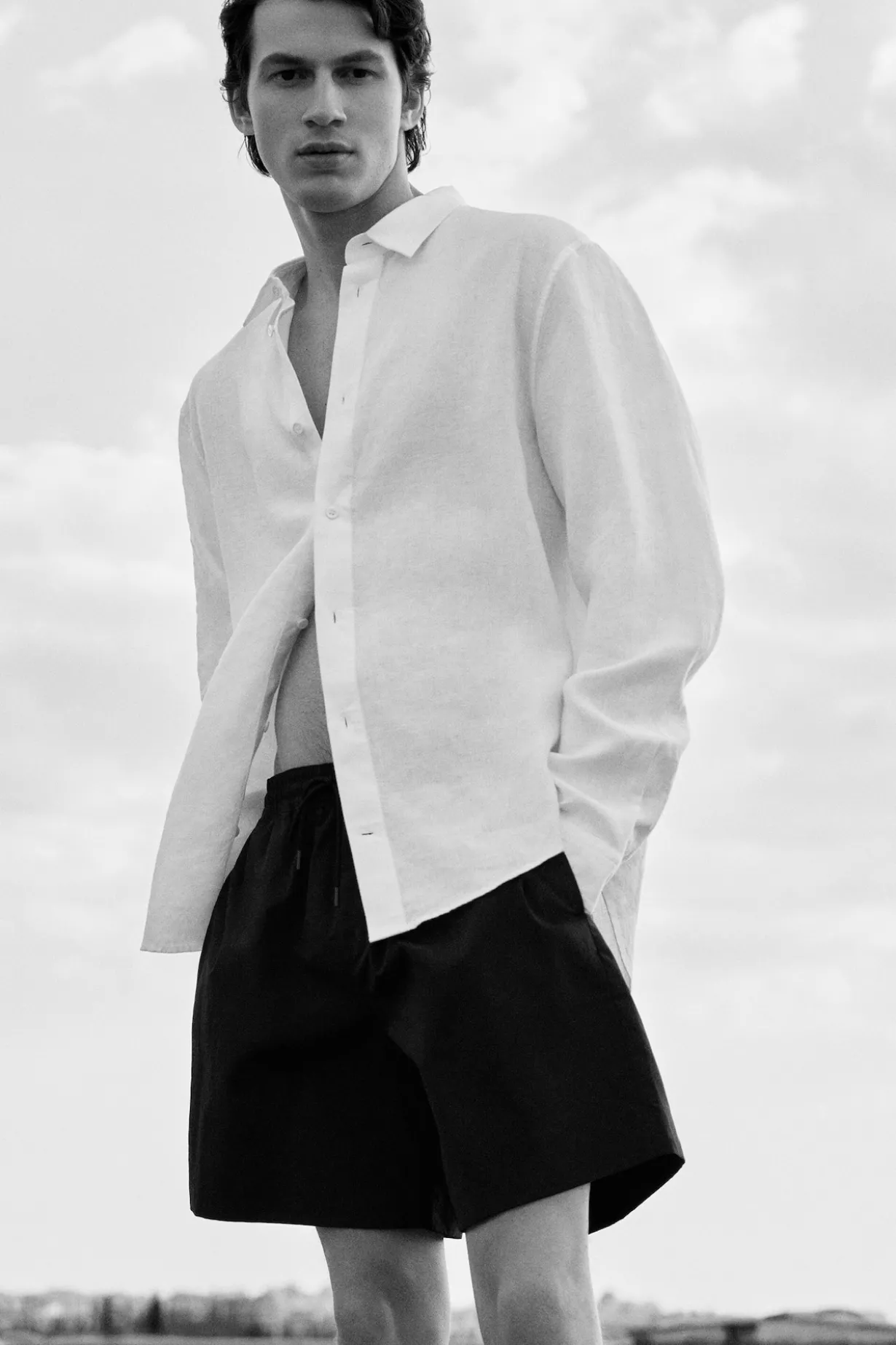 RELAXED LINEN SHIRT