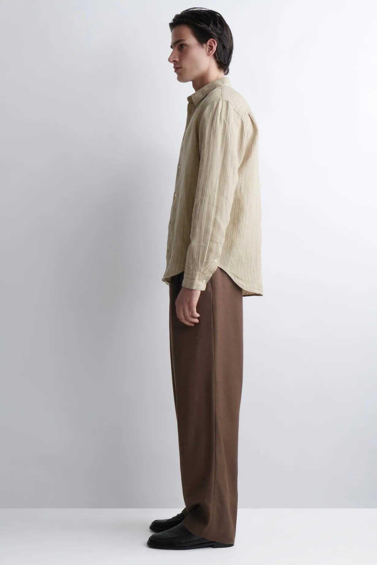 RELAXED LINEN SHIRT