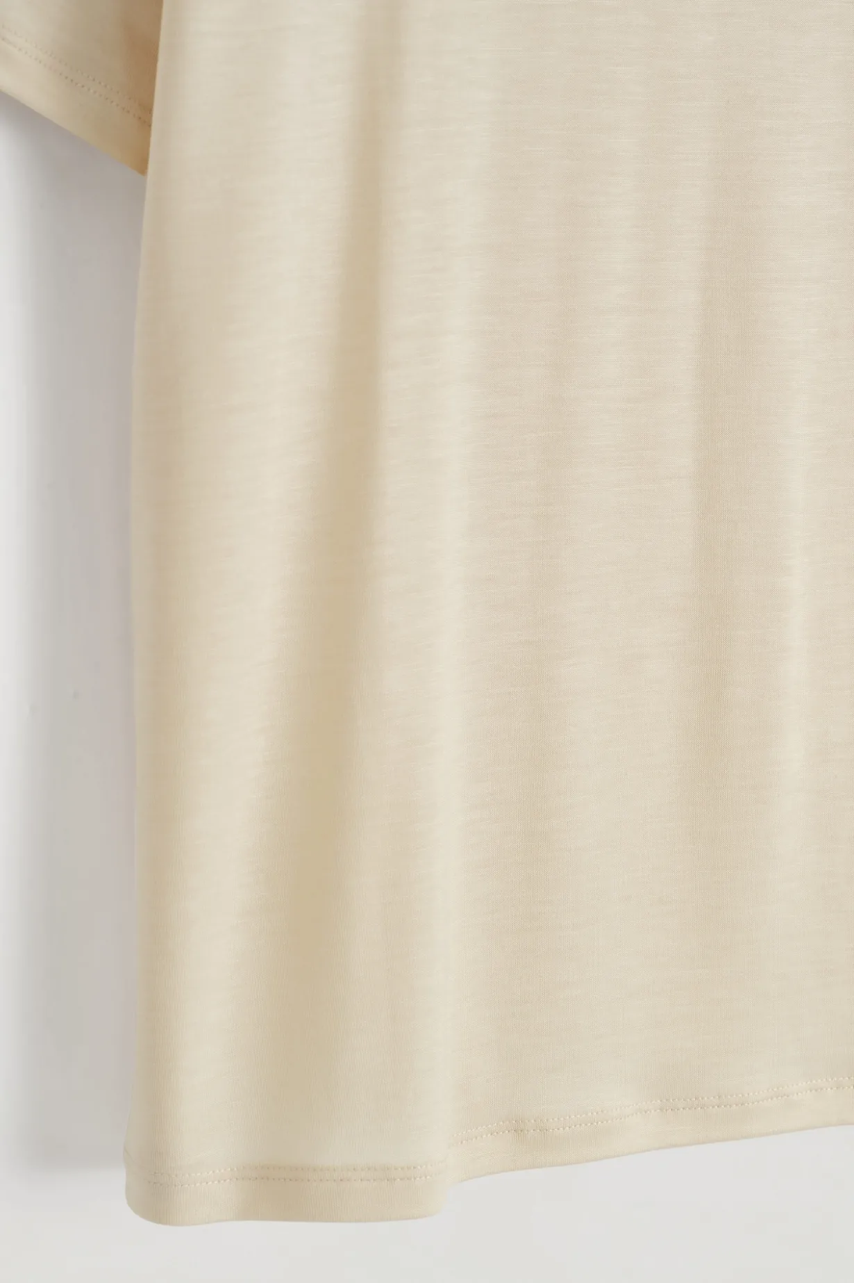 RELAXED SCOOP-NECK T-SHIRT