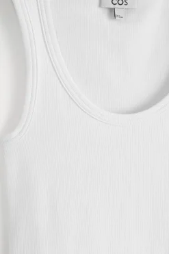 RIBBED SCOOP-NECK TANK TOP