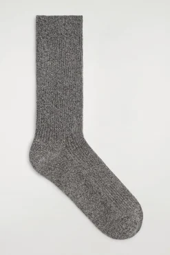 RIBBED SOCKS