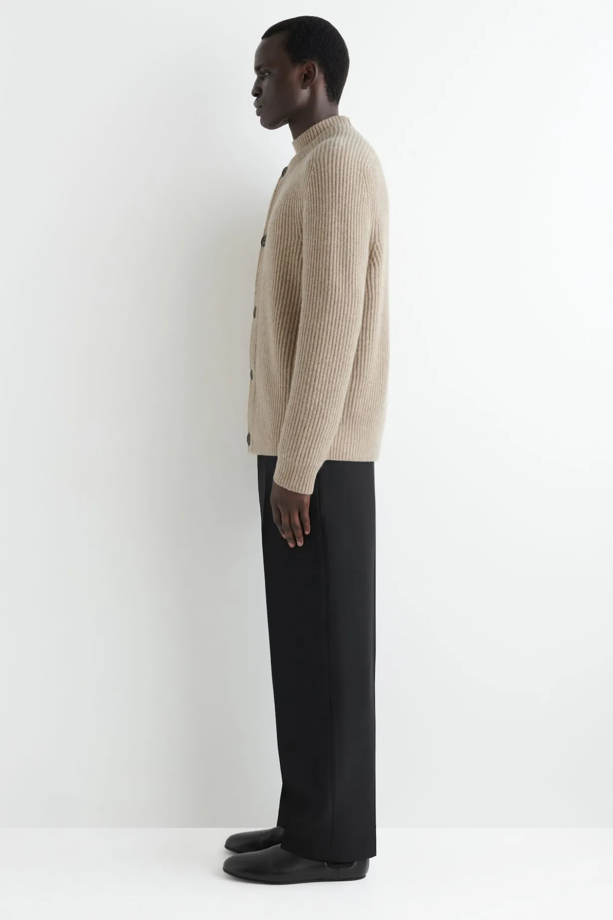 RIBBED WOOL CREW-NECK SWEATER