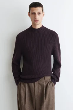 RIBBED WOOL MOCK-NECK SWEATER