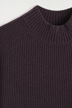 RIBBED WOOL MOCK-NECK SWEATER