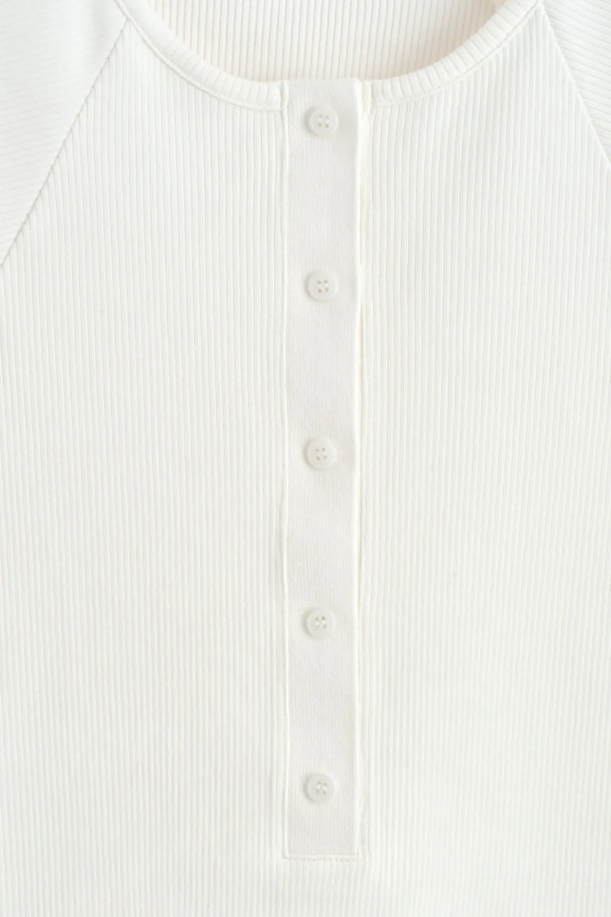 ROUNDED RIBBED JERSEY HENLEY TOP