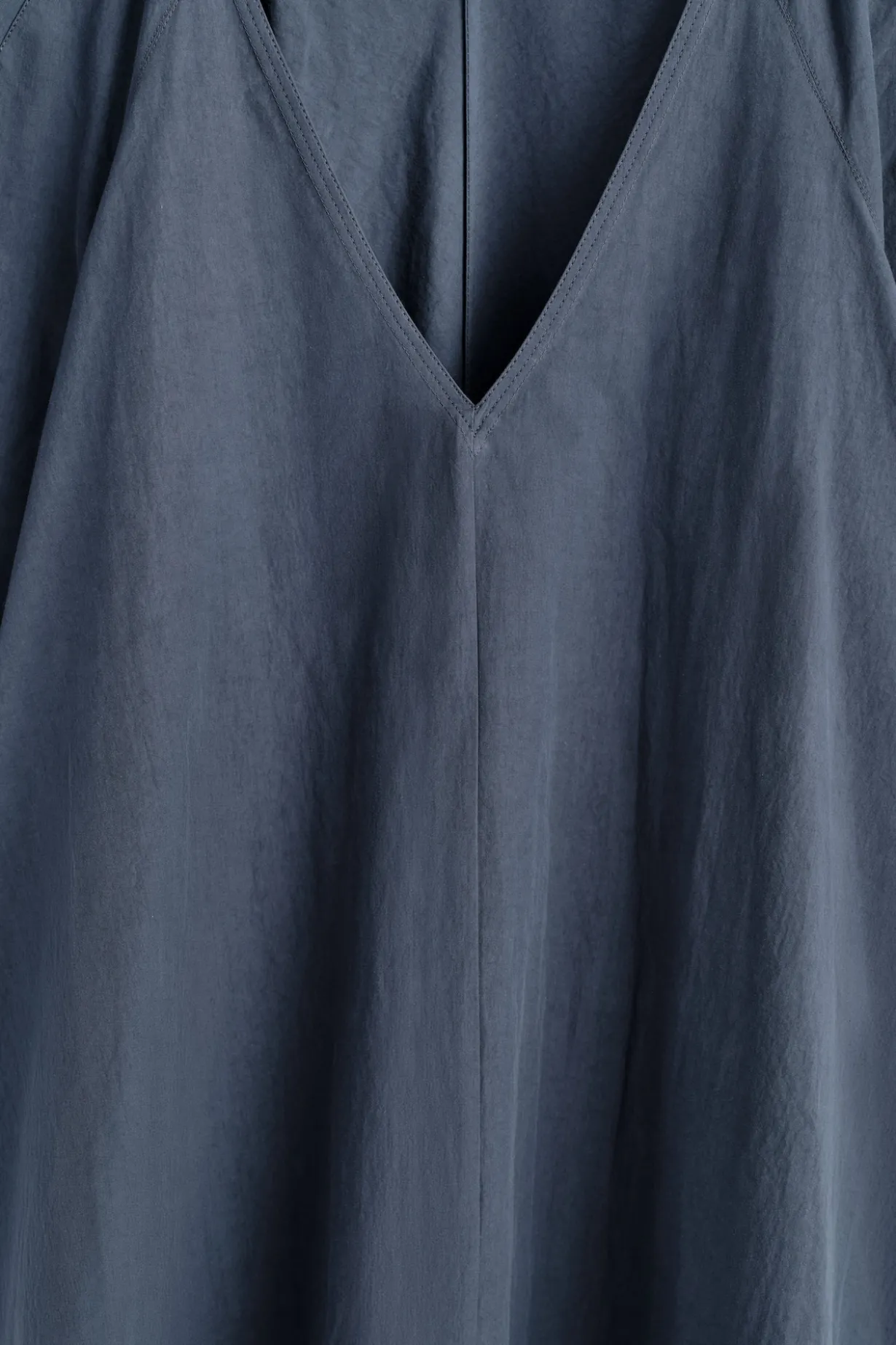 ROUNDED V-NECK COTTON MIDI DRESS