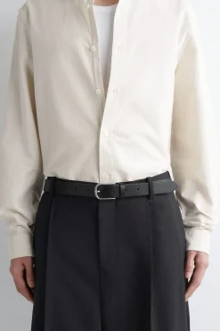 ROUNDED-BUCKLE LEATHER BELT