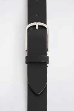 ROUNDED-BUCKLE LEATHER BELT