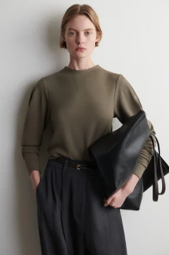 ROUNDED-SLEEVE TOP