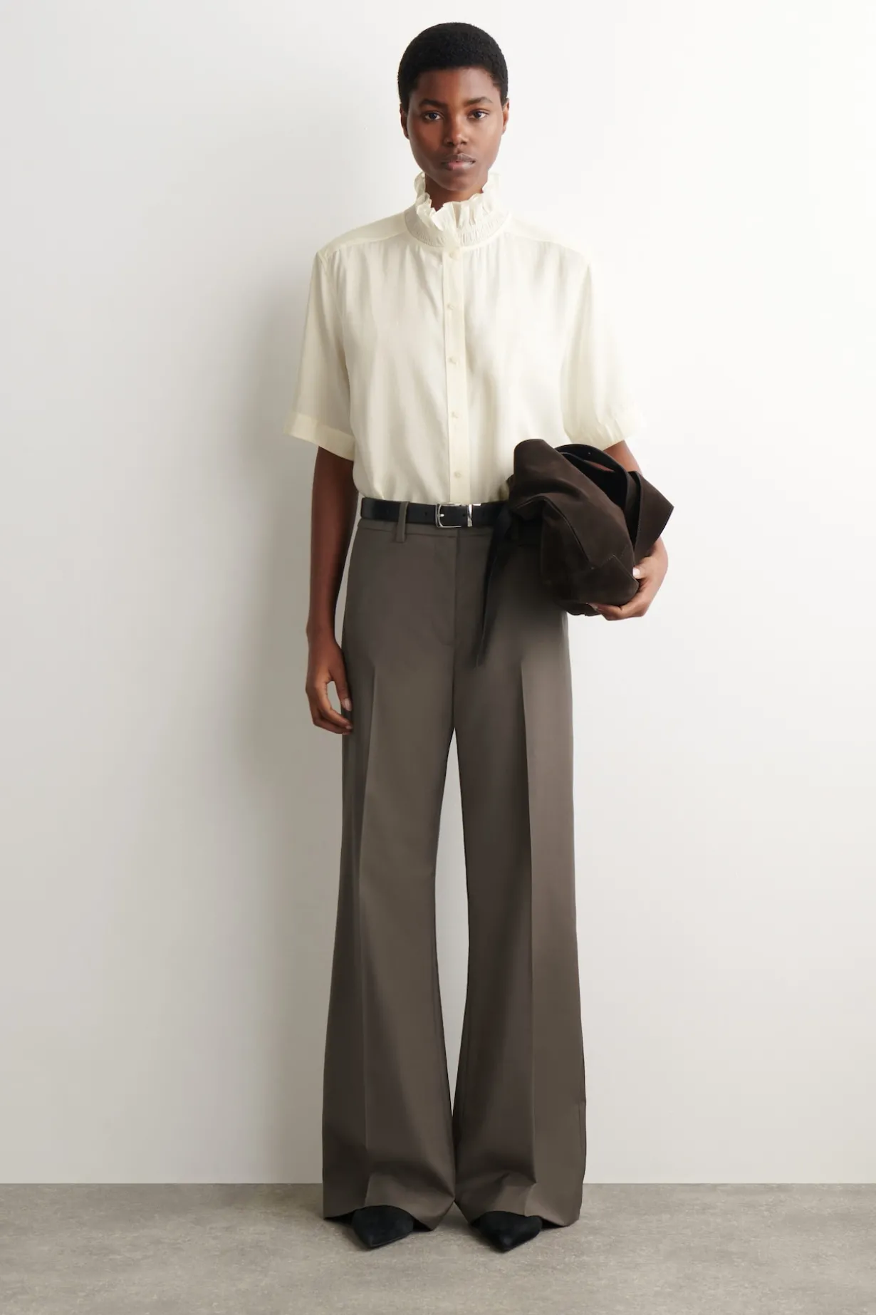 RUFFLE-COLLAR MODAL BLOUSE
