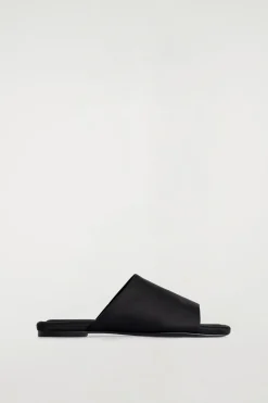 SCUBA SQUARE-TOE MULES