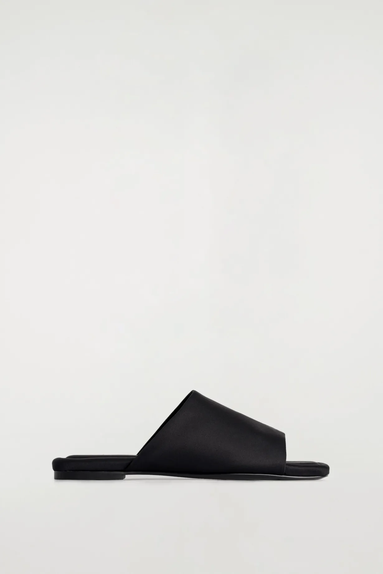 SCUBA SQUARE-TOE MULES