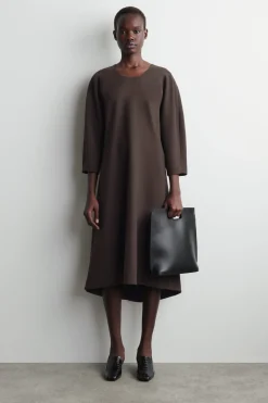 SCULPTED LONG-SLEEVED MIDI DRESS