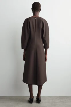 SCULPTED LONG-SLEEVED MIDI DRESS