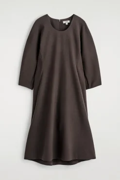 SCULPTED LONG-SLEEVED MIDI DRESS