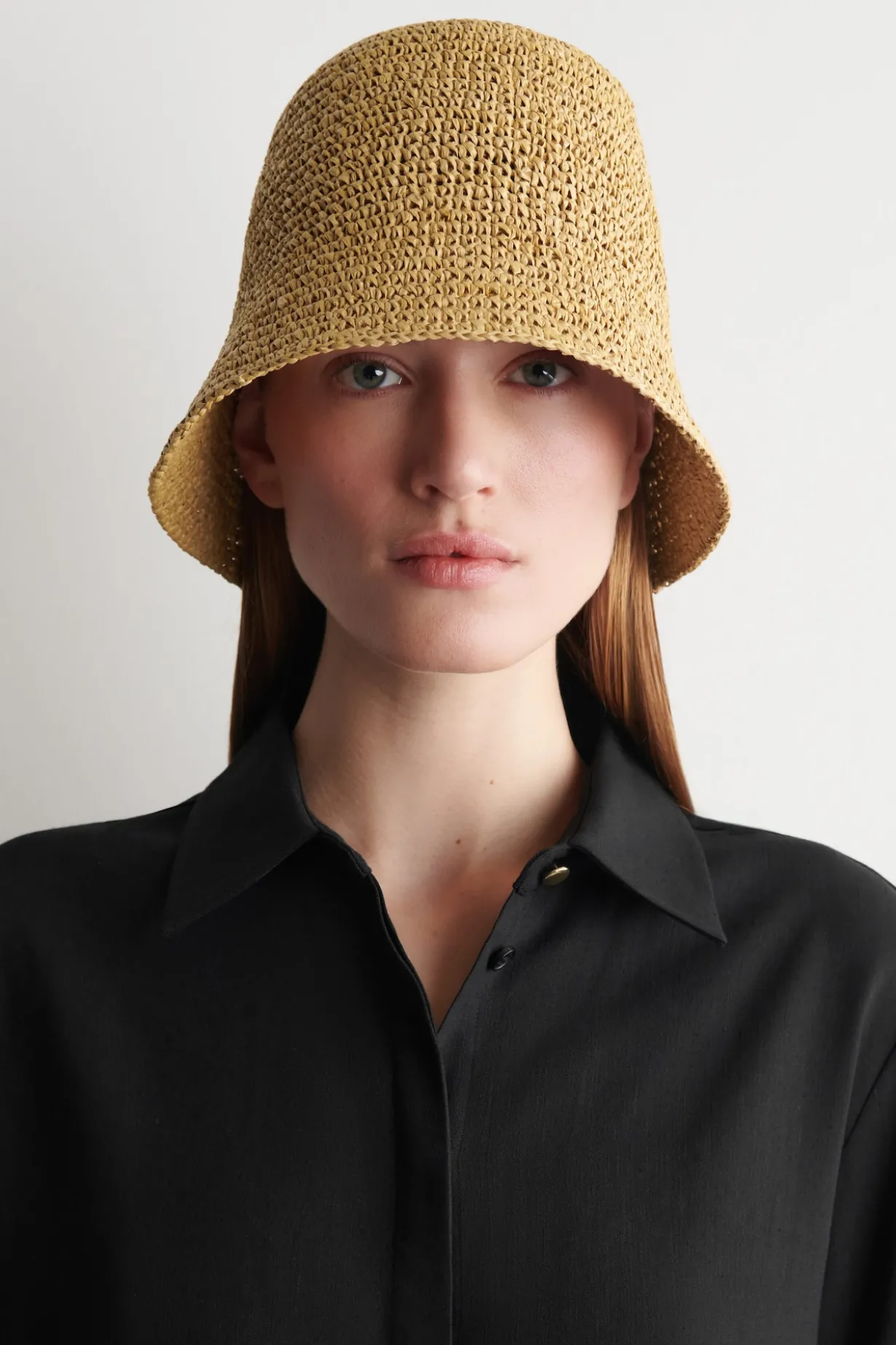SCULPTED STRAW BUCKET HAT