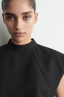 SCULPTED TURTLENECK TOP