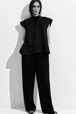 SCULPTED TURTLENECK TOP