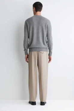 SEAMLESS CASHMERE CREW-NECK SWEATER