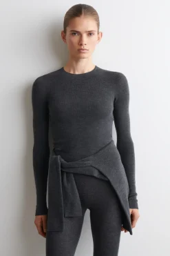 SEAMLESS MERINO WOOL LONG-SLEEVED TOP