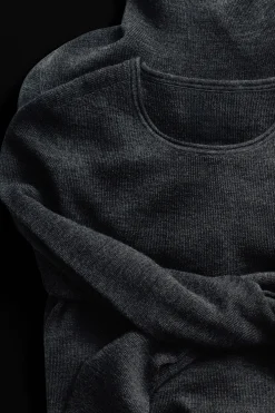SEAMLESS MERINO WOOL LONG-SLEEVED TOP
