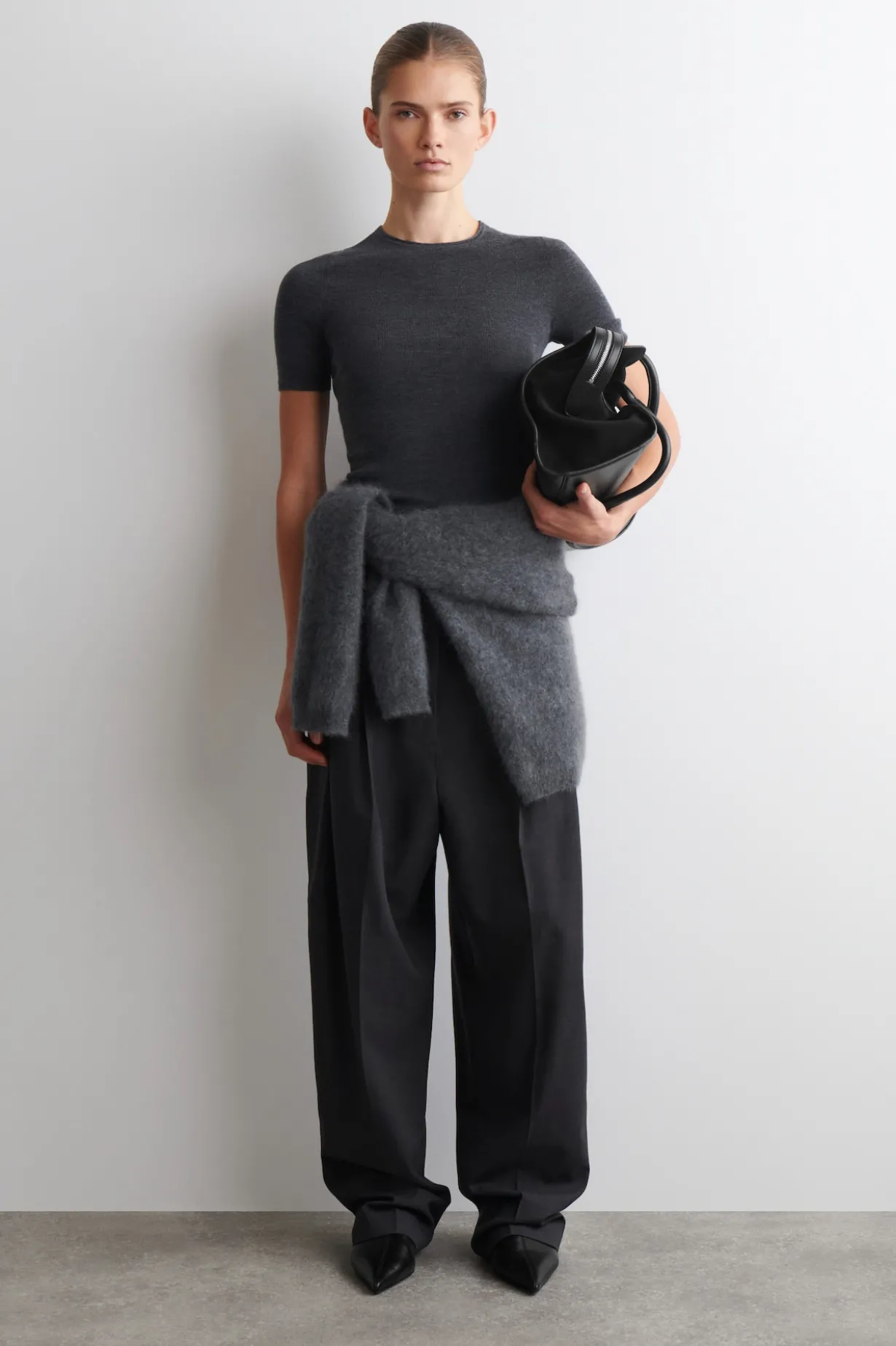 SEAMLESS MERINO WOOL T-SHIRT