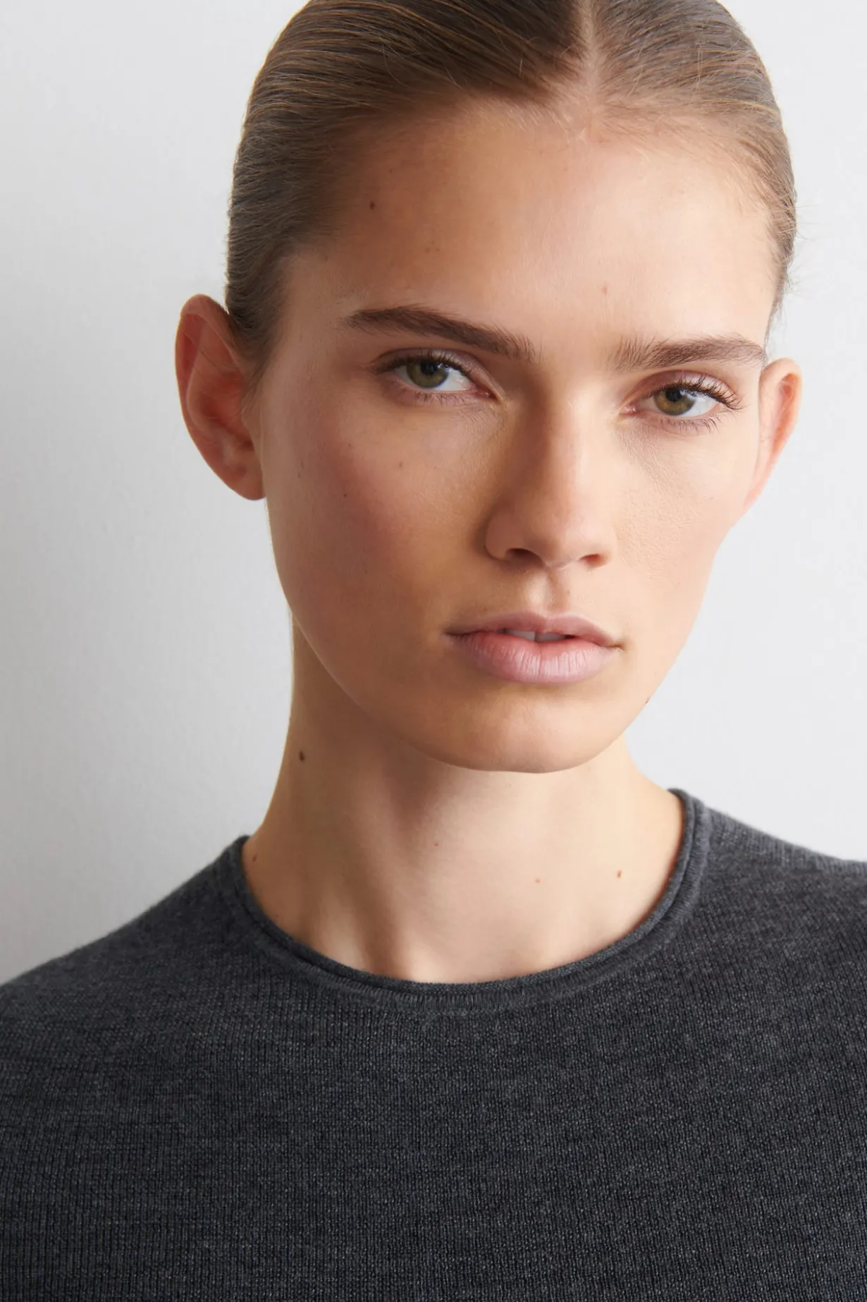 SEAMLESS MERINO WOOL T-SHIRT