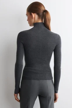SEAMLESS MERINO WOOL TURTLENECK LONG-SLEEVED TOP