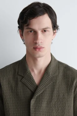 SEERSUCKER RESORT SHIRT
