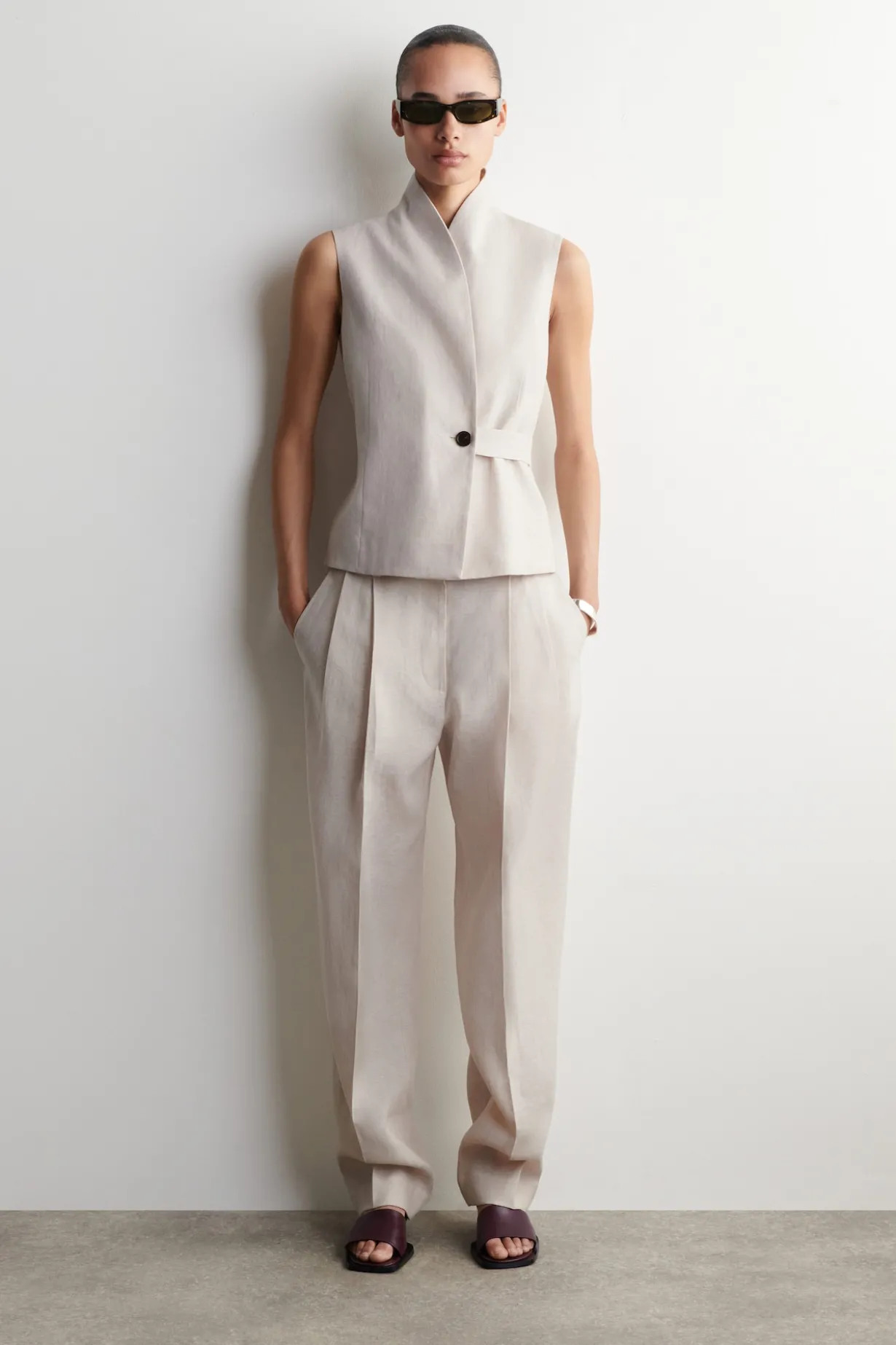SHAWL-COLLAR BELTED LINEN VEST