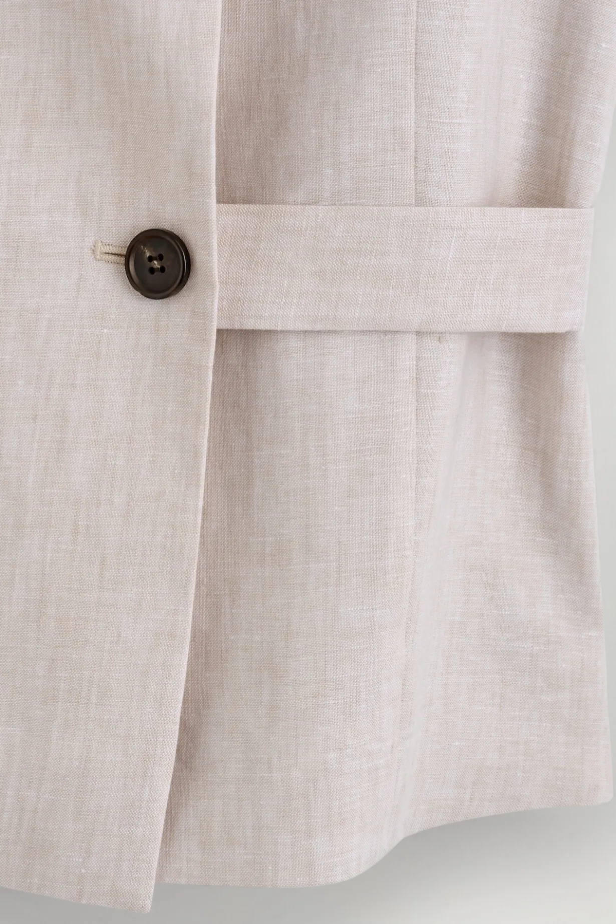 SHAWL-COLLAR BELTED LINEN VEST