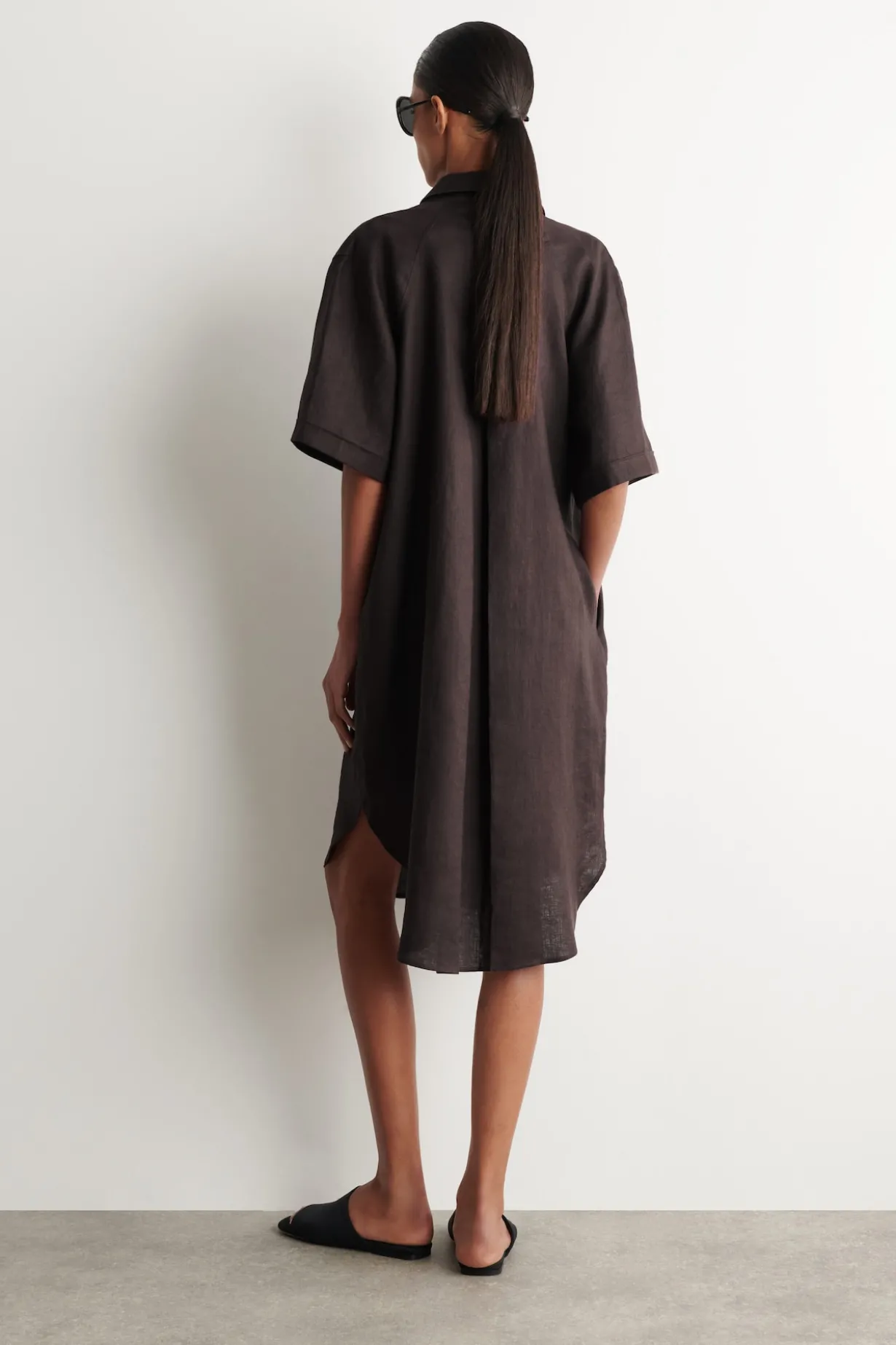 SHORT-SLEEVED LINEN SHIRT DRESS