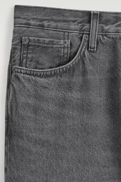 SIGNATURE REGULAR-FIT STRAIGHT-LEG JEANS