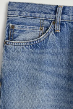 SIGNATURE REGULAR-FIT STRAIGHT-LEG JEANS